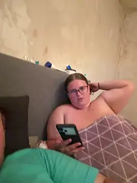 CurvyPaar2 Live XXX-Chat