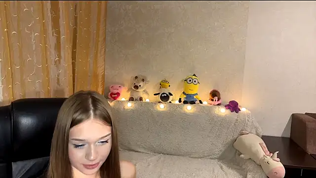 urcutiebunnyy Adlı Modelin Canlı XXX Sohbeti