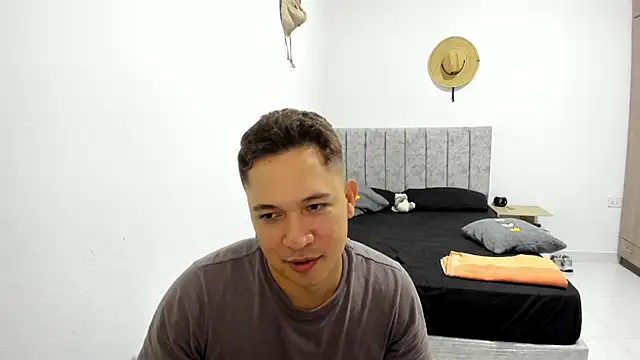 Valerioe – Naživo XXX chat