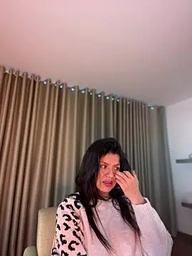 צ'אט XXX בשידור חי של Aliinak