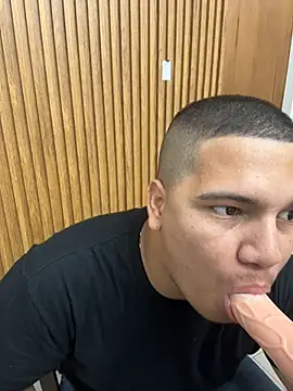 XXX chat uživo modela Patricio_02
