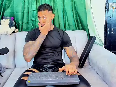 Jared_Kushhs লাইভ XXX চ্যাট