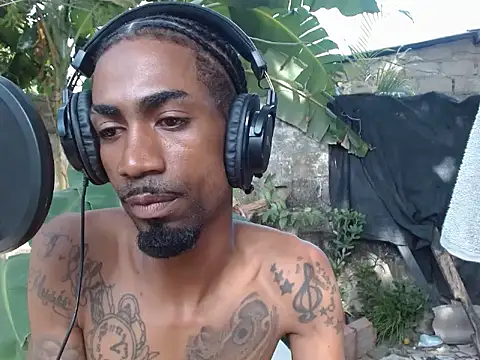 Show modela soypleve na web-kameri