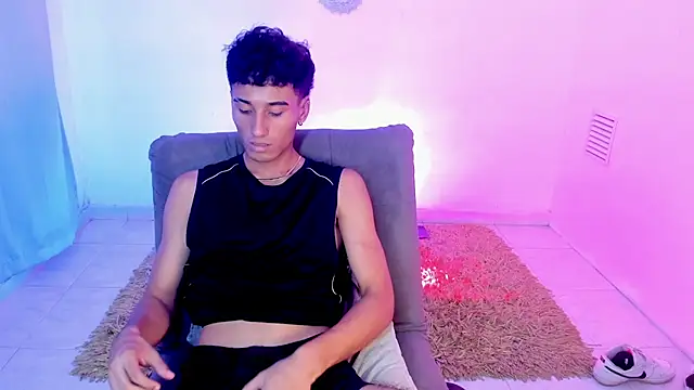 Matias_dirtyboy_ élő XXX-chatje
