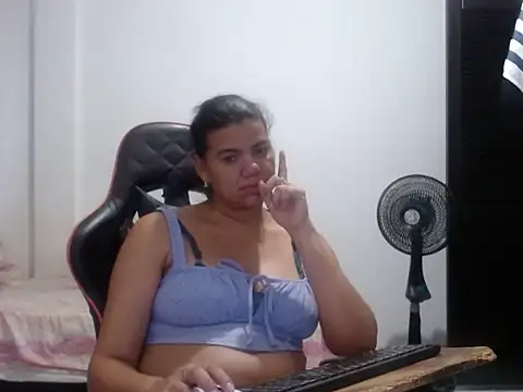 Adriana_0312 Live XXX-chat