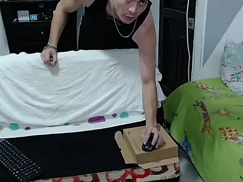 Zac_Efront XXX чат на живо