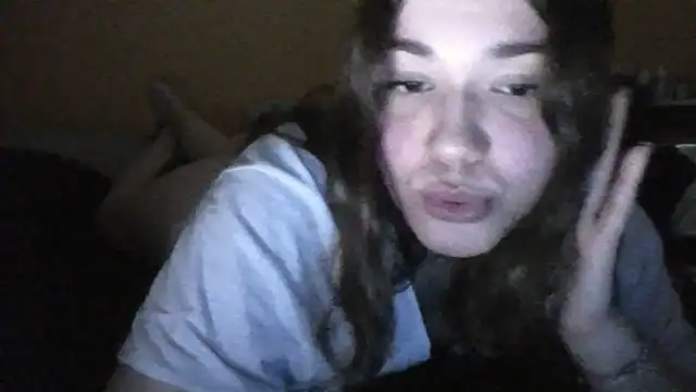 frutillitaaok_'s Live XXX Chat