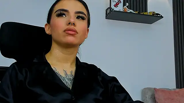 isabella_hv's Live XXX Chat