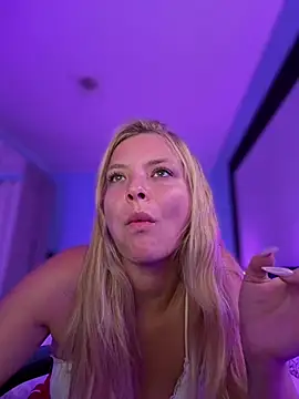 AnastasiaAniess XXX чат на живо