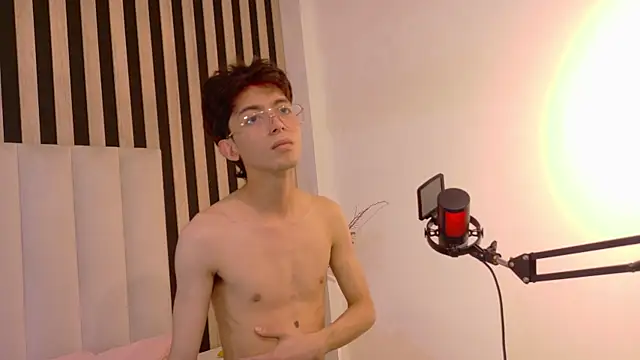 Twink_Sebas7 라이브 XXX 채팅