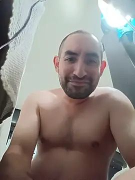 Pokazy przed kamerką – CumDumpPig83