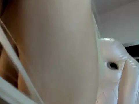 Онлайн чат XXX Miranda_bigcock3