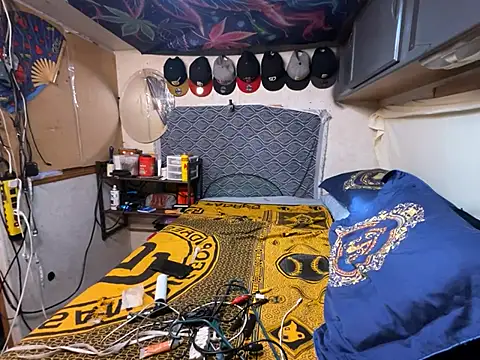 OmarSalasxh33's Webcam Show