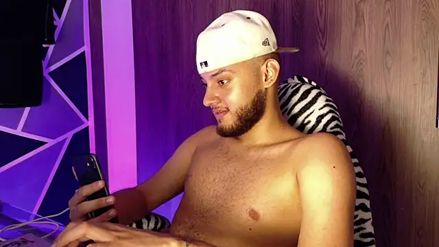 Ryan_Miller111 Live XXX-Chat