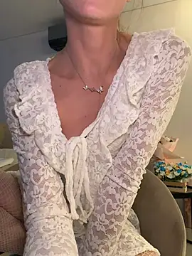 -AngelAri-'s Live XXX Chat