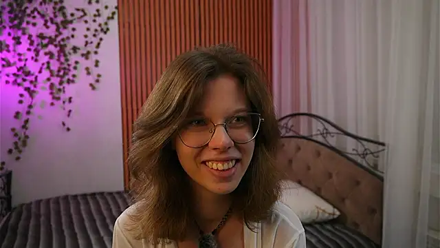 Chat +18 de Xonalenei ao vivo