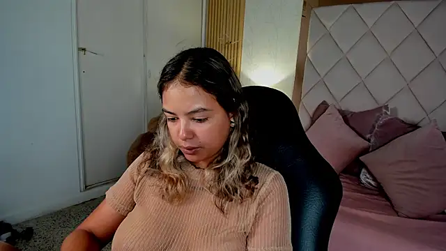 Chat XXX en directo de dulce_lyraa1