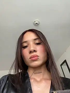 Chat +18 de Miah_Carter ao vivo