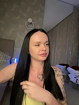Show modela DinaTasty na web-kameri