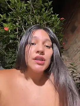 Chatroom XXX en direct de Emily_Gomezz