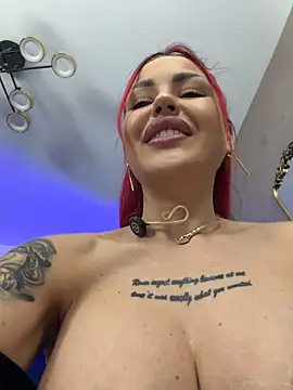 NaomyFlame's Live XXX Chat