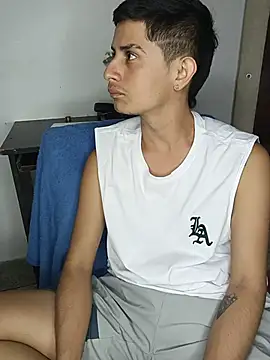 הופעת וובקאם של wickedboy_twin1