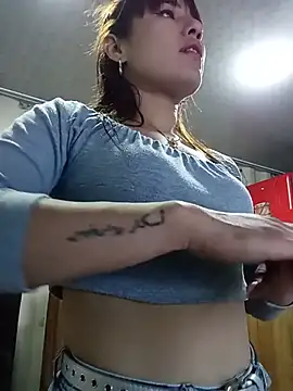 _Luna_Blooms Live XXX-Chat