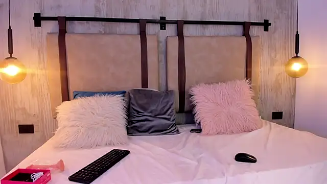 AnnyRhode_ Adlı Modelin Canlı XXX Sohbeti