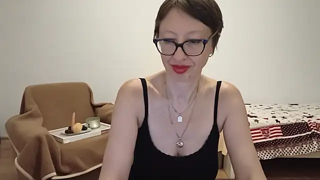 Chat +18 de BellaRose_2020 ao vivo