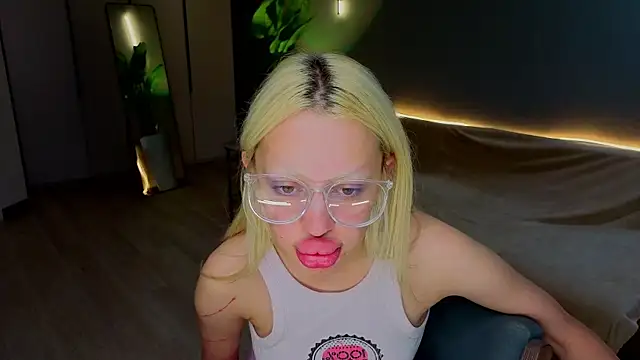 Luna_Beverly live XXX chat