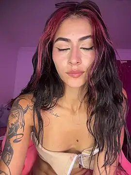 Chat +18 de emilie_xx_ ao vivo
