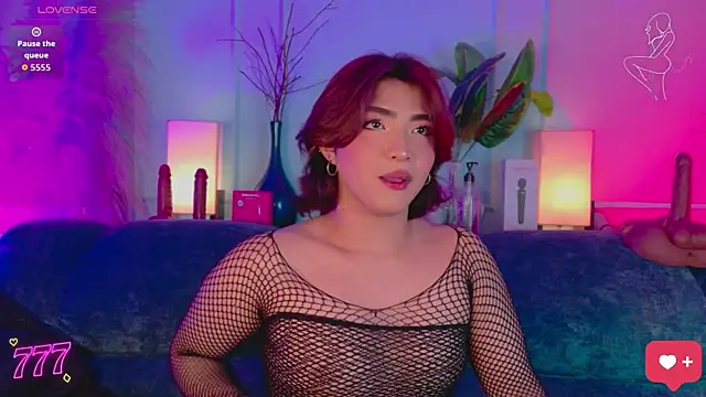 Creamy_Angelo Adlı Modelin Canlı XXX Sohbeti