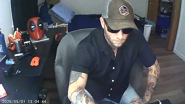 Livingpuddle Chat XXX live