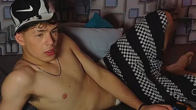 Chat XXX en directo de LoganSteel_