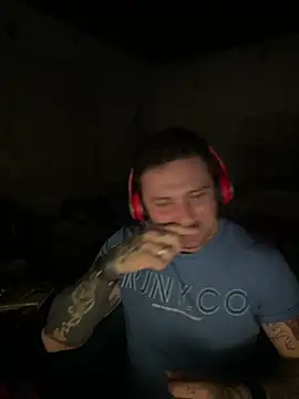 Živý XXX chat SantyPlayBig