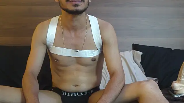 thomas_montiel Chat XXX in diretta