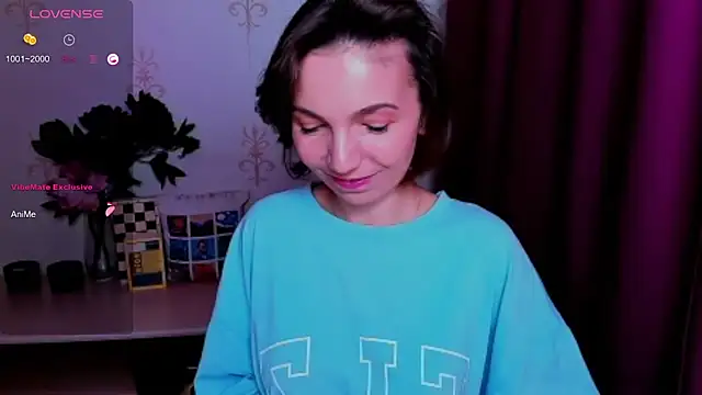 Chat +18 de KindHazelHere_ ao vivo