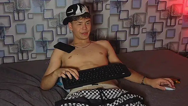LoganSteel_'s Webcam Show