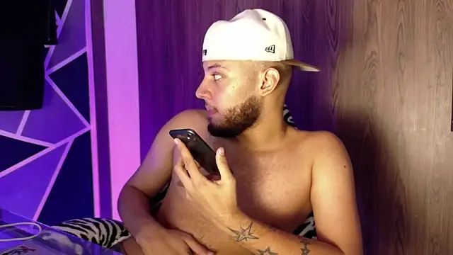 Ryan_Miller111 Live XXX Chat