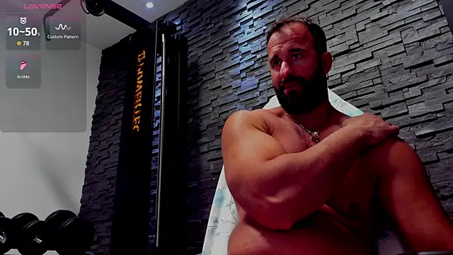 Онлайн чат XXX David_Big_Daddy