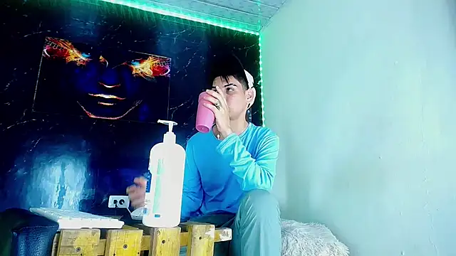 LuxeCouple Adlı Modelin Canlı XXX Sohbeti