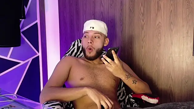 Ryan_Miller111 Live XXX Chat