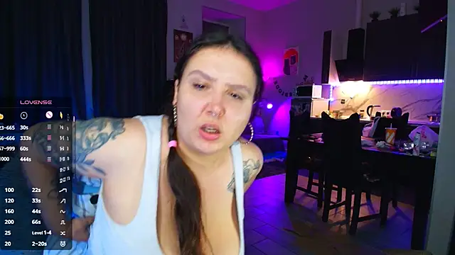 NicoleFancy XXX чат на живо