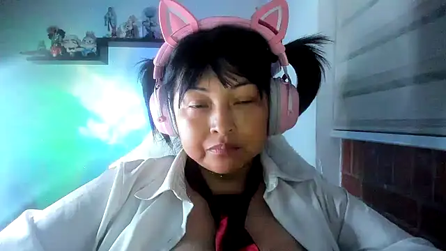 Živý XXX chat Shaddycute_