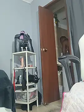 XXX chat uživo modela Coco_Kiss