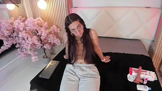 Chatroom XXX en direct de Emily_brooks__