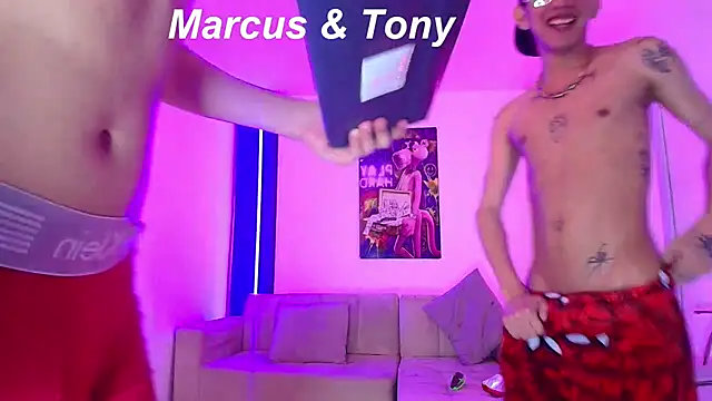 Marcus_and_Tony – Live XXX-chat