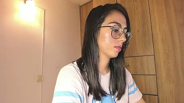 Živý XXX chat horny_adiction