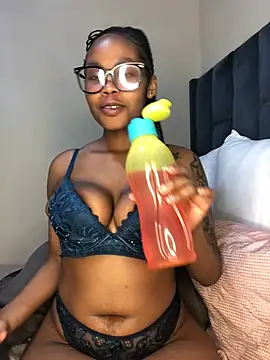 Nicole-Liam-'s Live XXX Chat