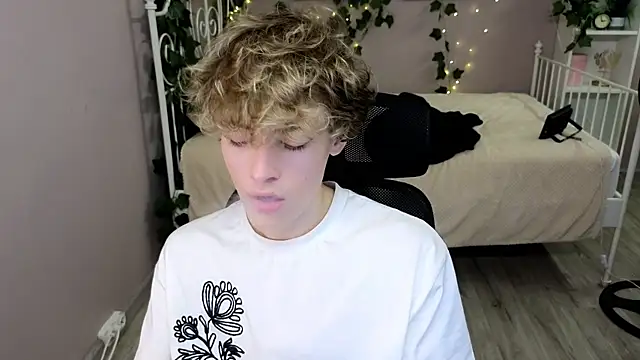 kevingarsiaa's Live XXX Chat